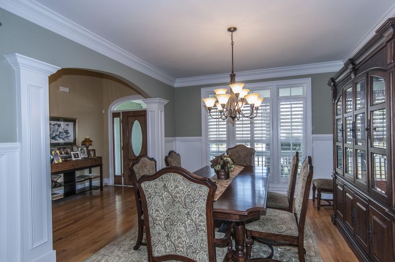 1145 Lands End Dr, Hanahan, SC 29410