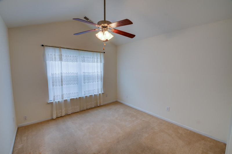 9611 Oldbury Rd, Ladson, SC 29485