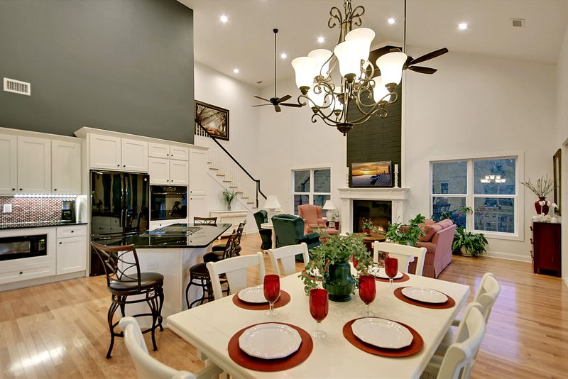 4555 Smoak Rd, Yonges Island, SC 29449
