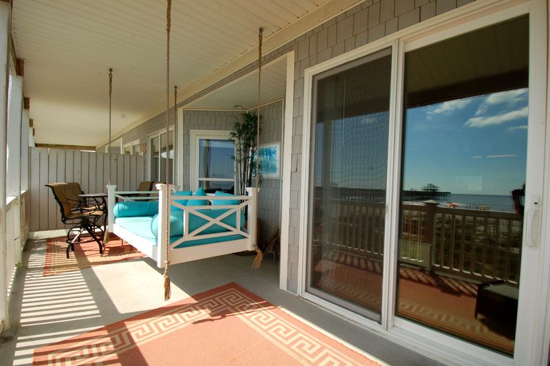 111 E Arctic Ave #101, Folly Beach, SC 29439