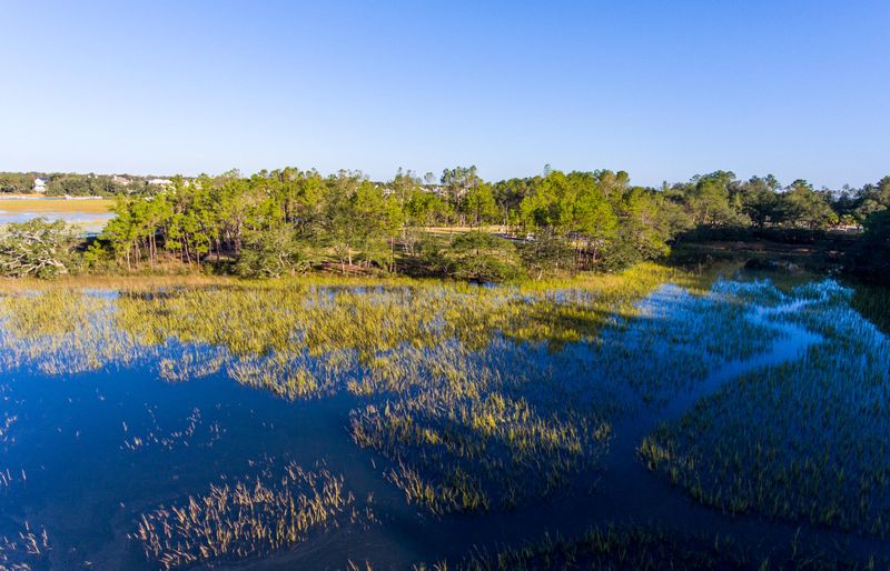 105 Captains Island Dr, Daniel Island, SC 29492