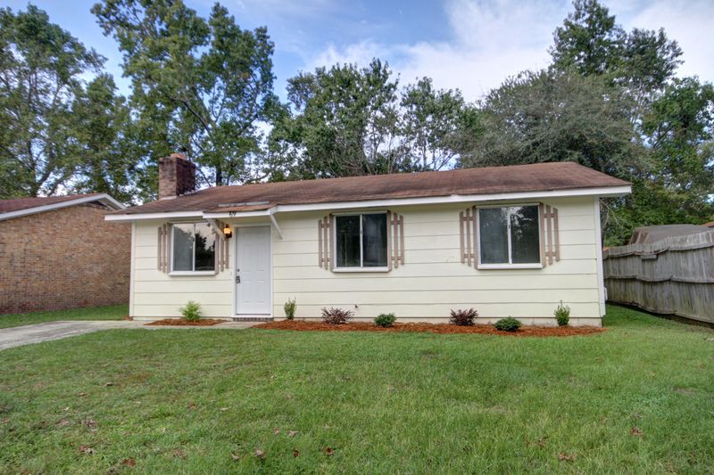 69 Tanbark Ct, Goose Creek, SC 29445