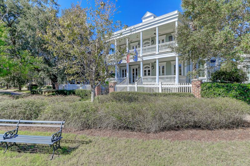159 E Shipyard Rd, Mount Pleasant, SC 29464