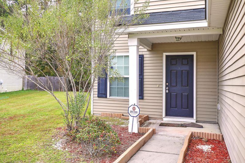 106 Palustrine Ct, Goose Creek, SC 29445