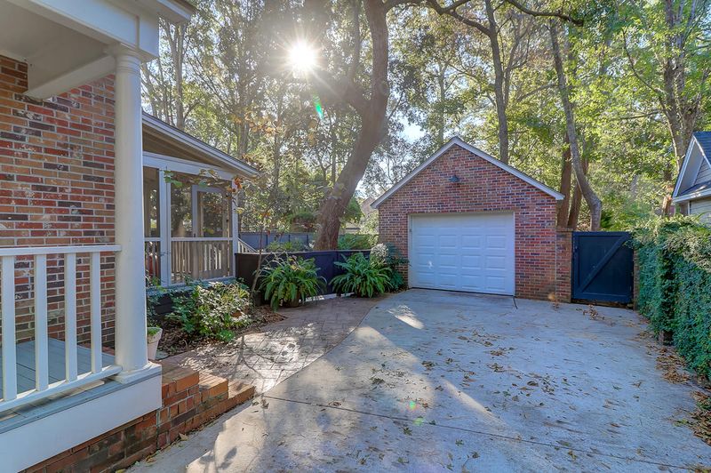 1034 Plantation Ln, Mount Pleasant, SC 29464