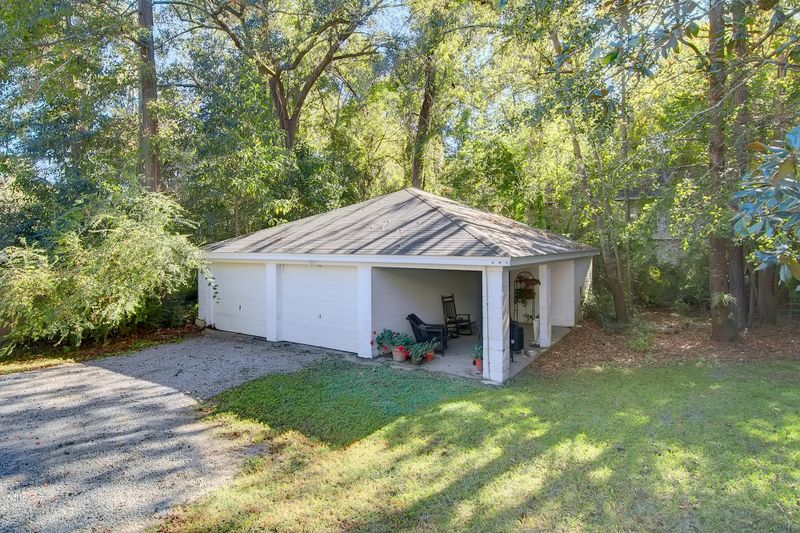 414 W 2nd S St, Summerville, SC 29483
