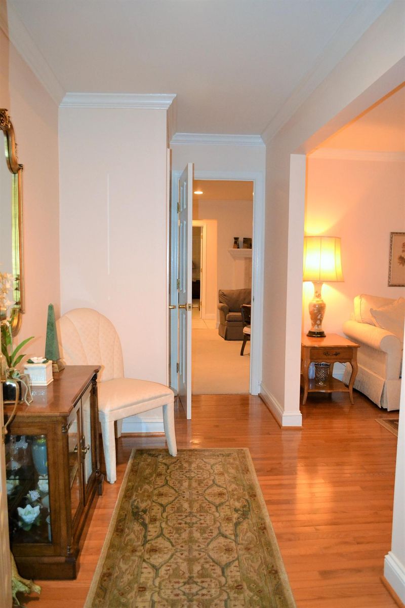 1045 Dominion Dr, Hanahan, SC 29410