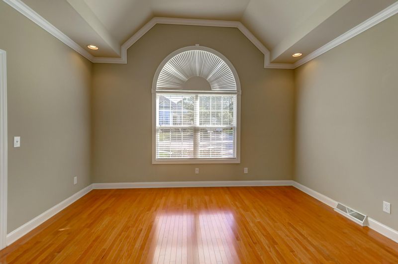 5047 Spaniel Dr, North Charleston, SC 29405