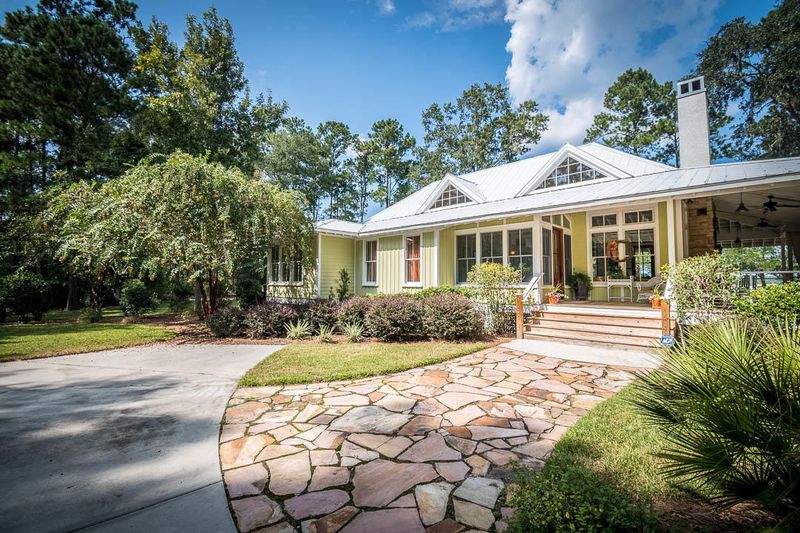 4300 Lady Banks Ln, Ravenel, SC 29470
