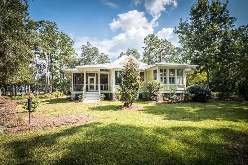 4300 Lady Banks Ln, Ravenel, SC 29470