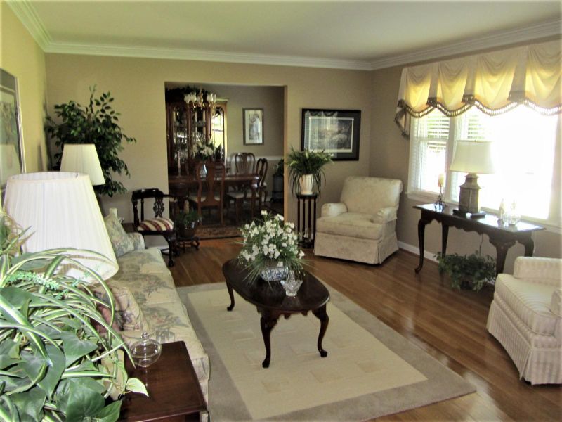 6011 Wedgewood Dr, Hanahan, SC 29410