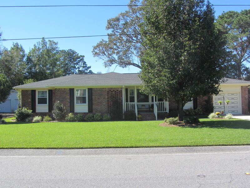 6011 Wedgewood Dr, Hanahan, SC 29410