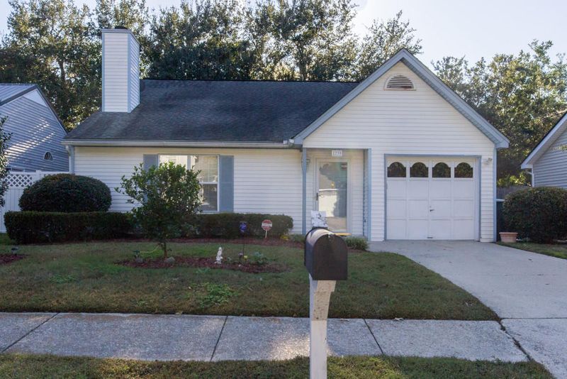 1739 Orange Grove Shores Dr, Charleston, SC 29407