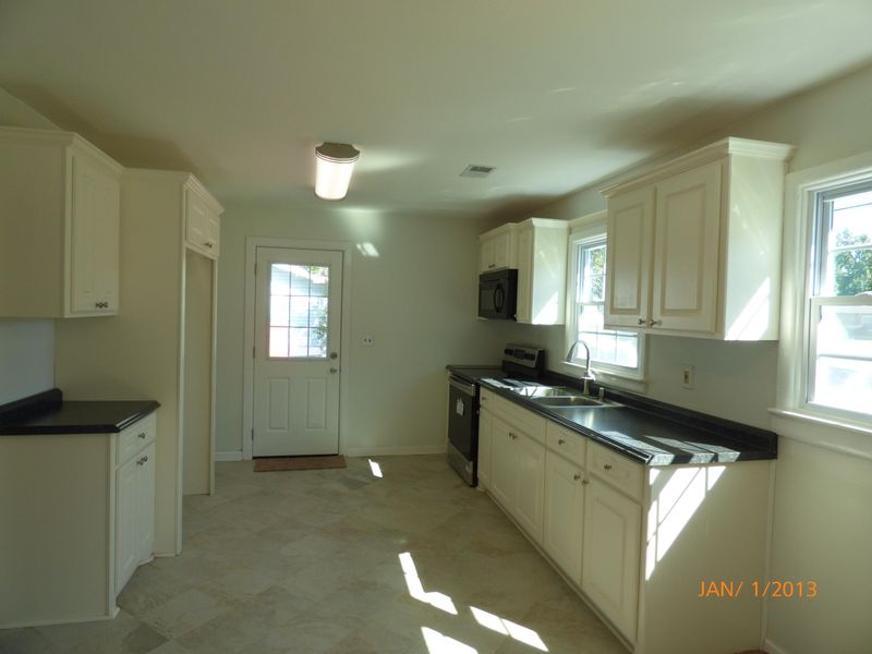 2664 Leeds Ave, North Charleston, SC 29405