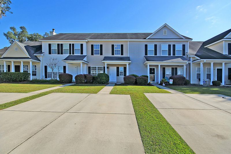 138 Lake Jogassee Dr, Summerville, SC 29485