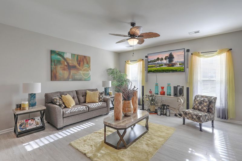 337 Silver Leaf Ln, Moncks Corner, SC 29461