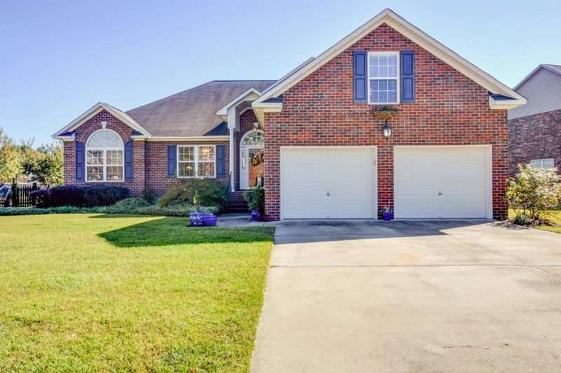 109 Westover Dr, Goose Creek, SC 29445