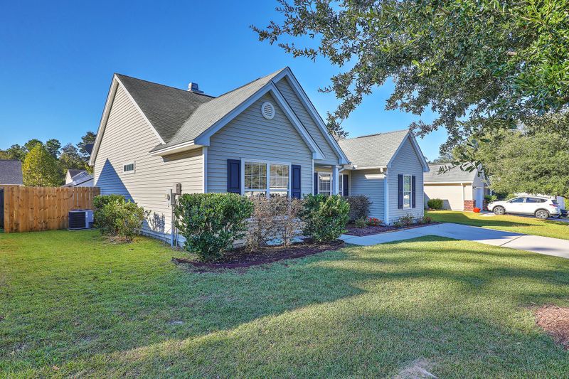 5136 Thornton Dr, Summerville, SC 29485