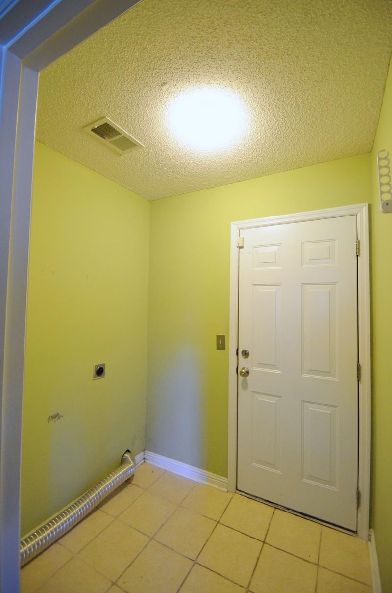 8078 Long Shadow Ln, North Charleston, SC 29406