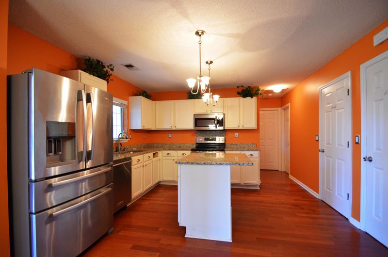 8078 Long Shadow Ln, North Charleston, SC 29406