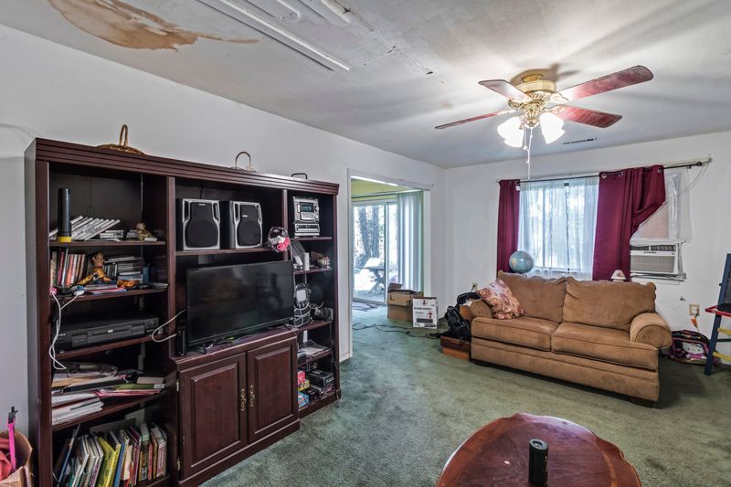 305 Pembrook St, Ladson, SC 29456