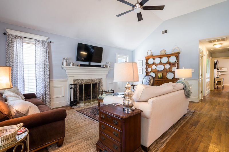 1115 Lazy Lane Ct, Mount Pleasant, SC 29464