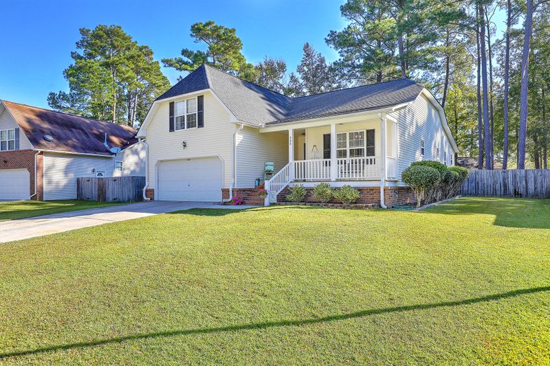 206 Thames Ave, Summerville, SC 29485