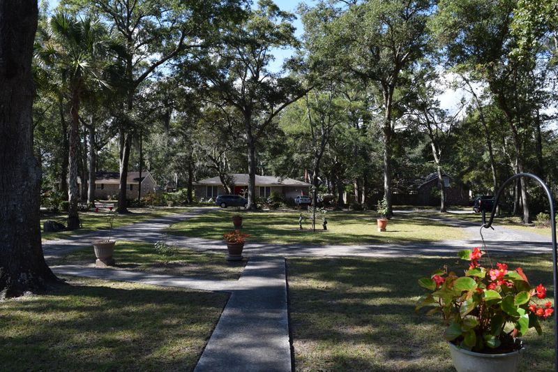 744 Sterling Dr, Charleston, SC 29412