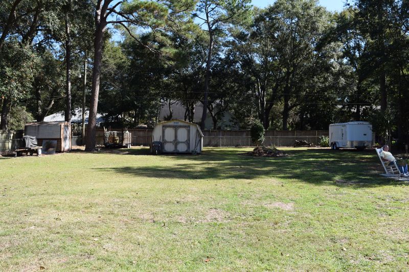 744 Sterling Dr, Charleston, SC 29412