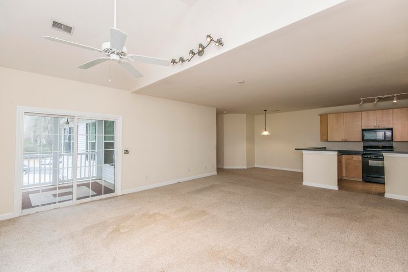 168 Golf View Ln, Summerville, SC 29485