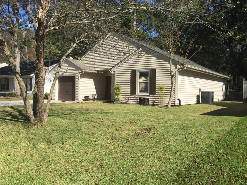 184 Mickler Dr, Ladson, SC 29456