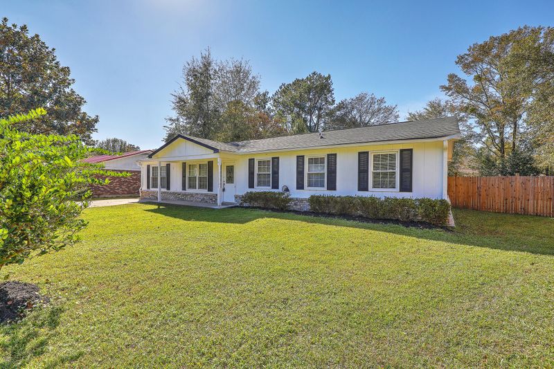 124 Lionel Ln, Summerville, SC 29483