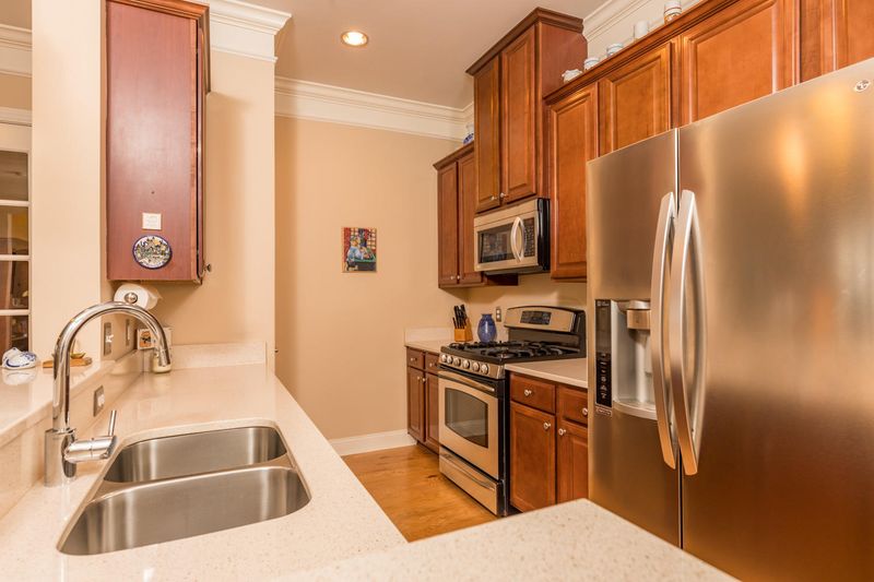 200 River Landing Dr #B 303, Charleston, SC 29492
