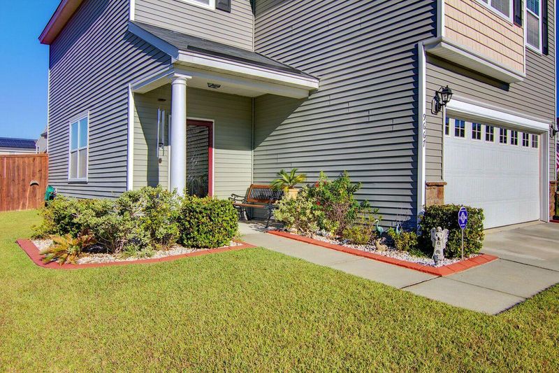 9667 Godwin St, Ladson, SC 29456