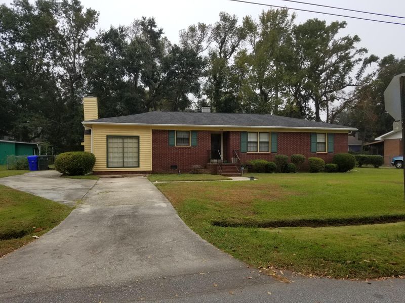 1263 S Lenevar Dr, Charleston, SC 29407