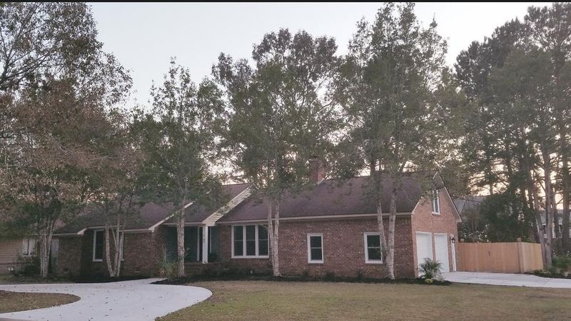 7 Hunters Forest Dr, Charleston, SC 29414