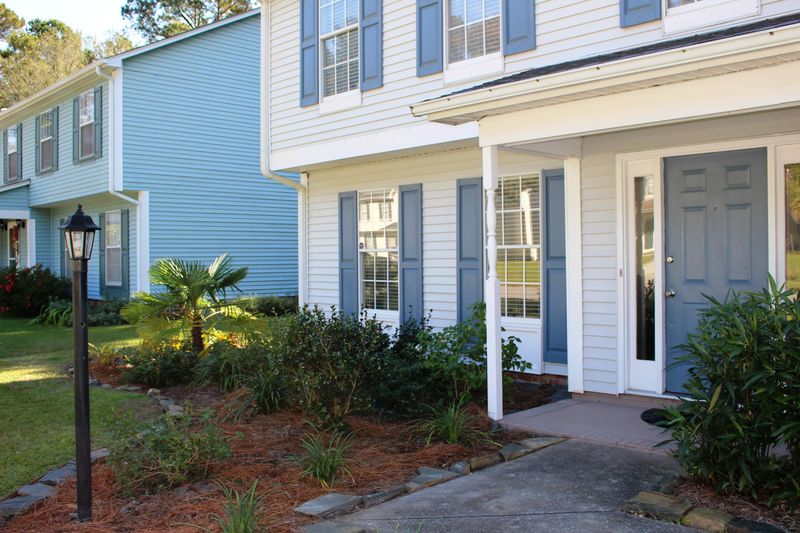 327 Damascus Dr, Summerville, SC 29483
