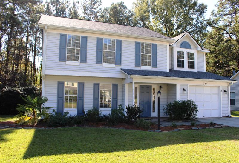 327 Damascus Dr, Summerville, SC 29483