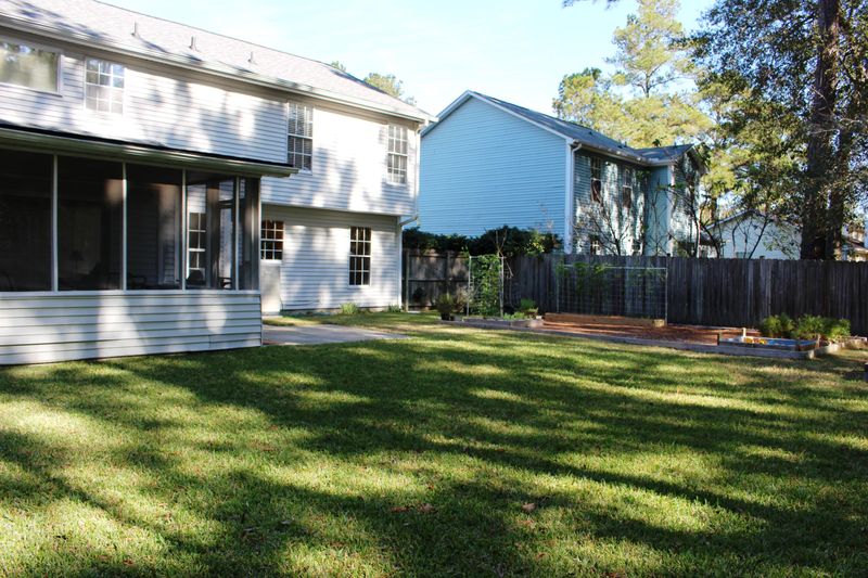 327 Damascus Dr, Summerville, SC 29483