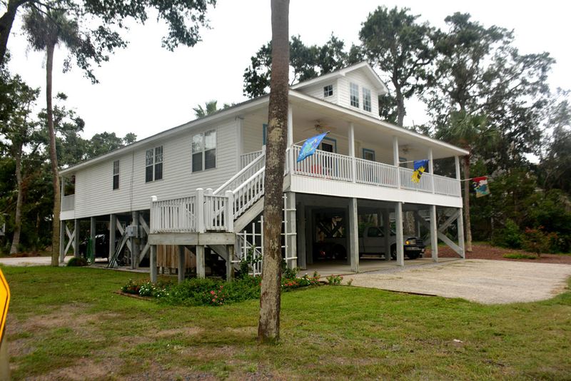 901 Jungle Rd #A, Edisto Beach, SC 29438