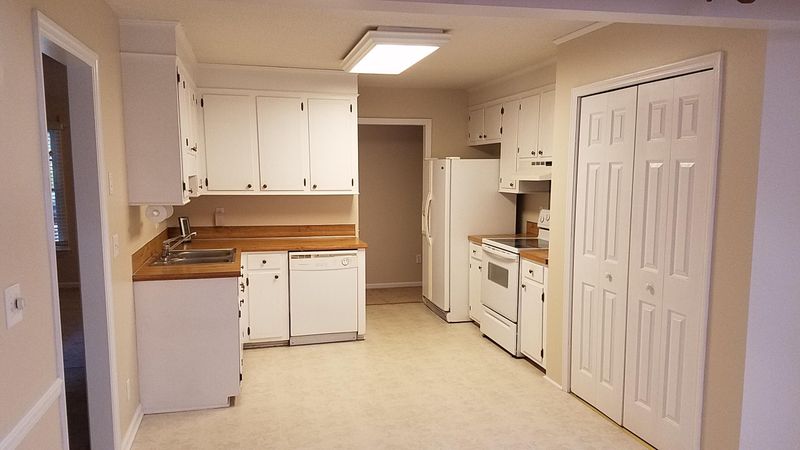 130 Southwold Cir, Goose Creek, SC 29445