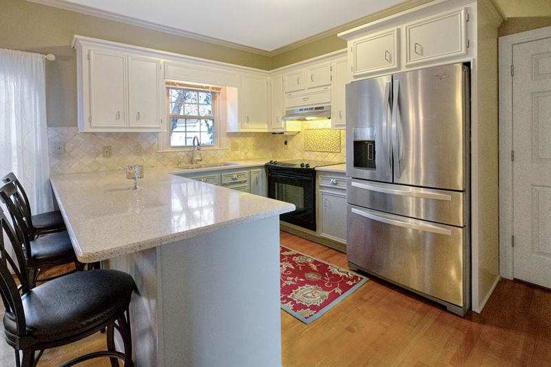 5561 Gallatin Ln, North Charleston, SC 29420