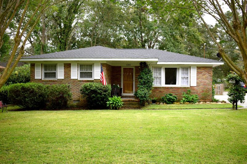 1201 Chesterfield Rd, North Charleston, SC 29405