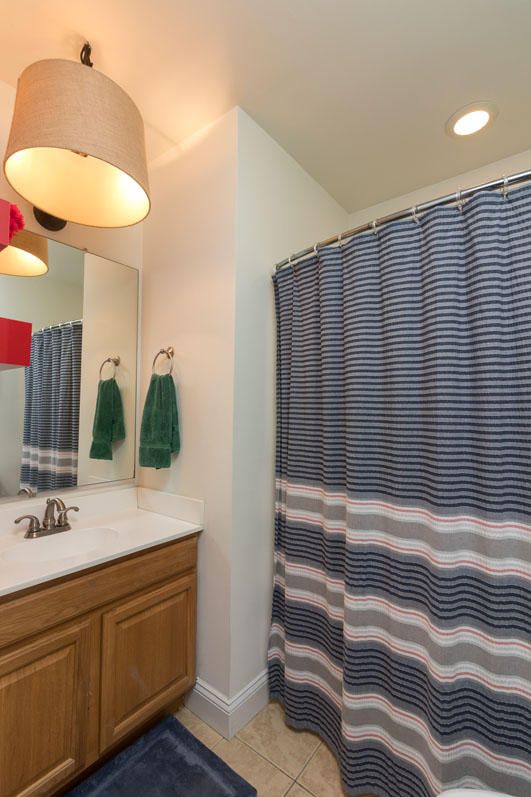 24 Strawberry Ln #C, Charleston, SC 29403