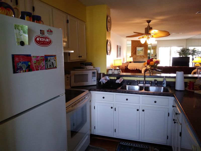 52 W Mariners Cay Dr, Folly Beach, SC 29439