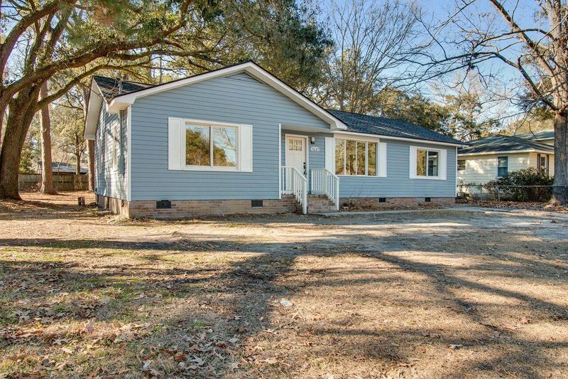 7637 Pinehurst St, Charleston, SC 29420