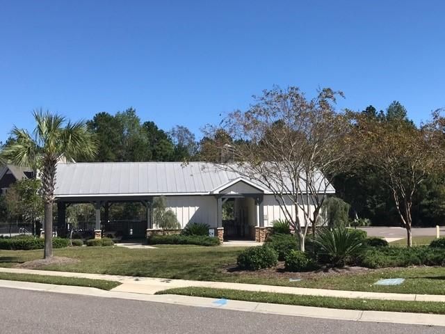404 Cypress Kness Ln, Moncks Corner, SC 29461