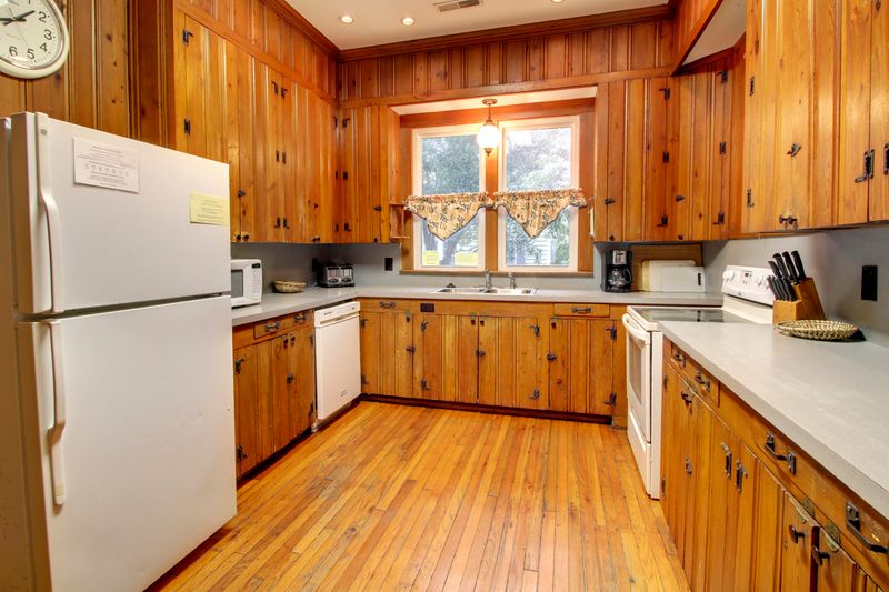 2202 Atlantic Ave, Sullivans Island, SC 29482