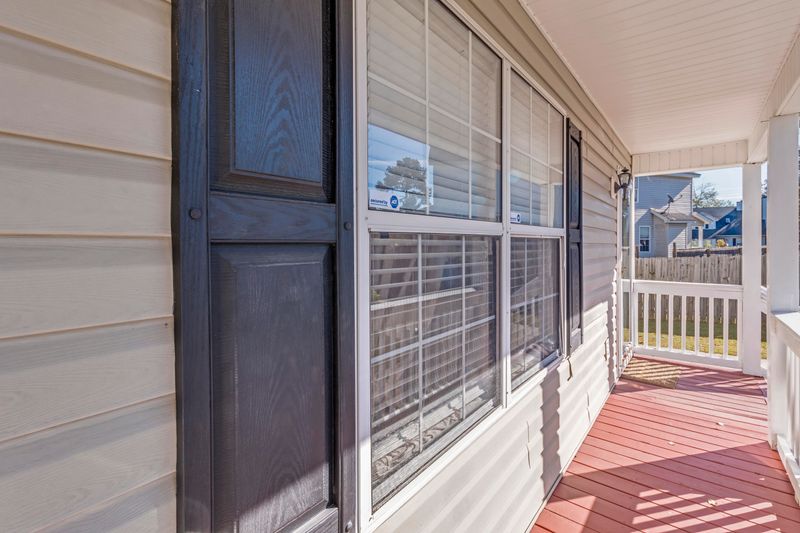 8110 Honeysuckle Lake Dr, Charleston, SC 29420