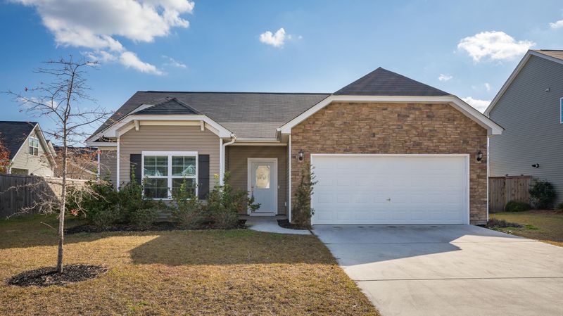 103 Vessey Dr, Moncks Corner, SC 29461